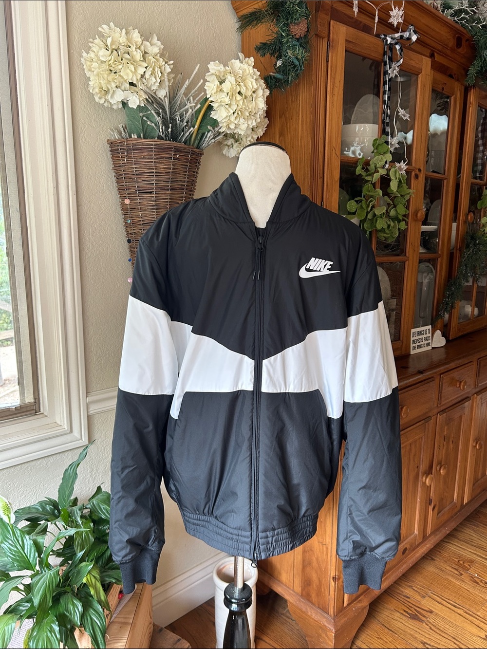 Nike Black and White Men's Stand Collar Stay Warm Bomber Jacket